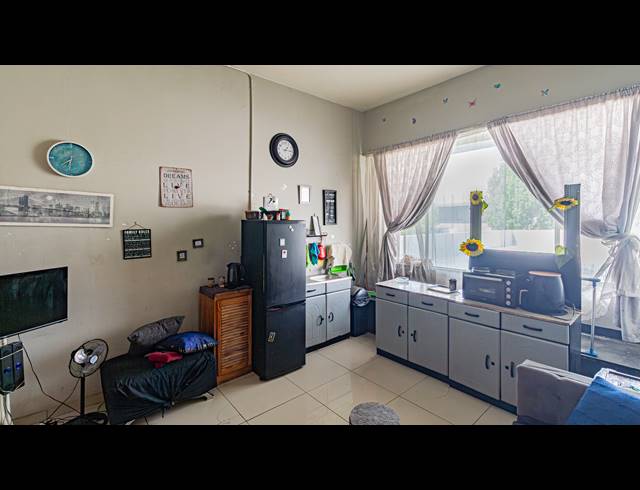 1 BEDROOM APARTMENT FOR SALE IN ALBERTON NORTH